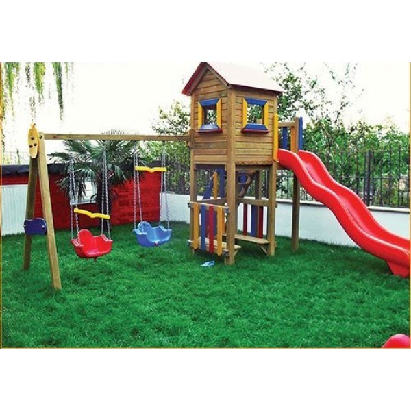 ahşap salıncaklı oyun parkı