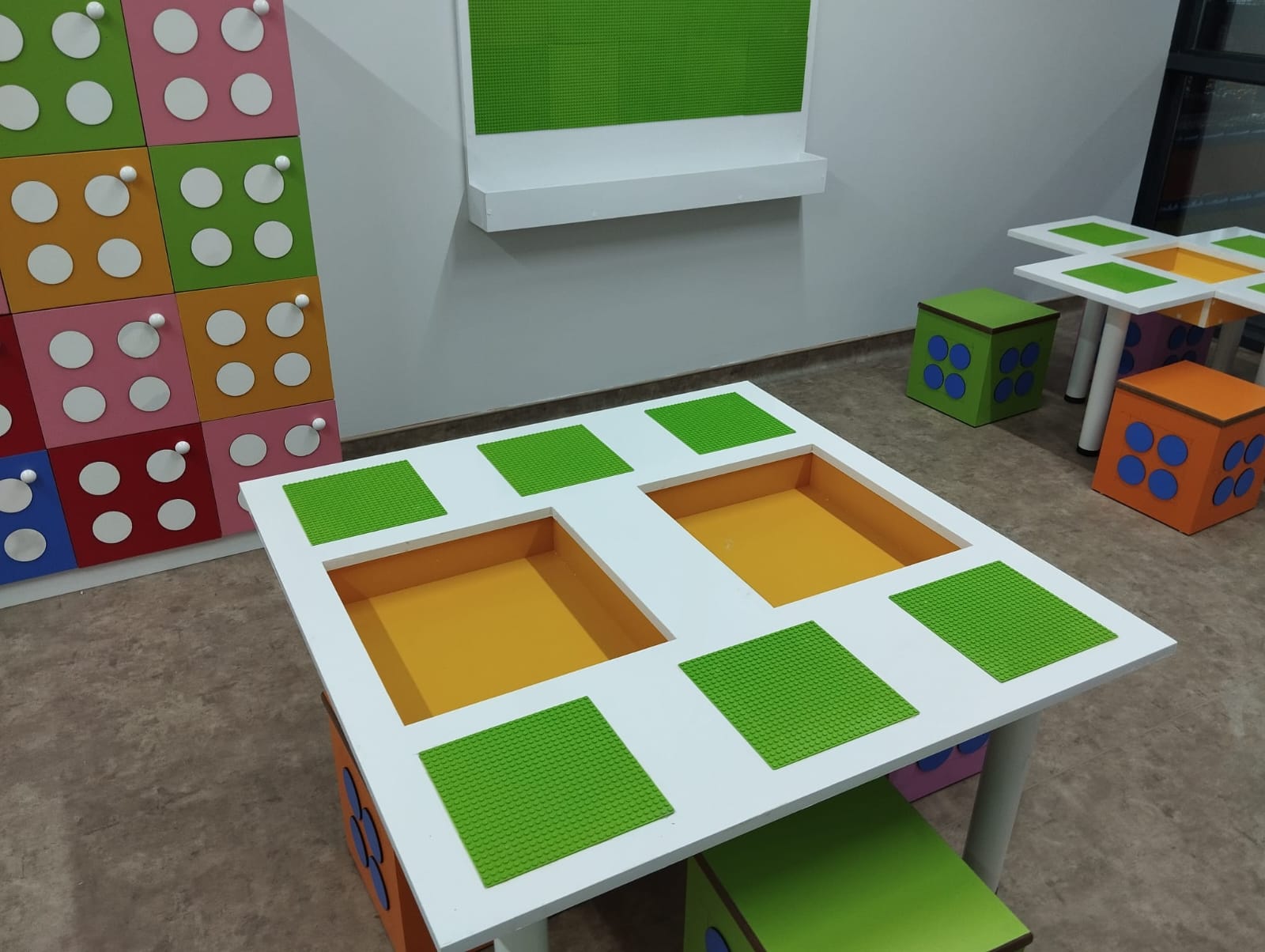 Lego masası
